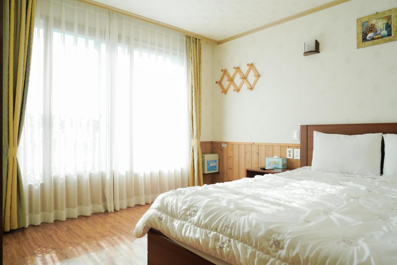 Villa Jungmun Haesung Parktel Seogwipo Esterno foto